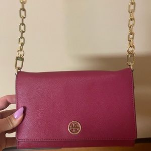 Tory Burch Robinson crossbody wallet on chain